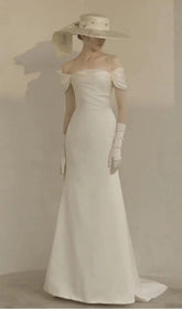 ONE-LINE SHOULDER AND WAISTED FISHTAIL DRESS IN WHITE