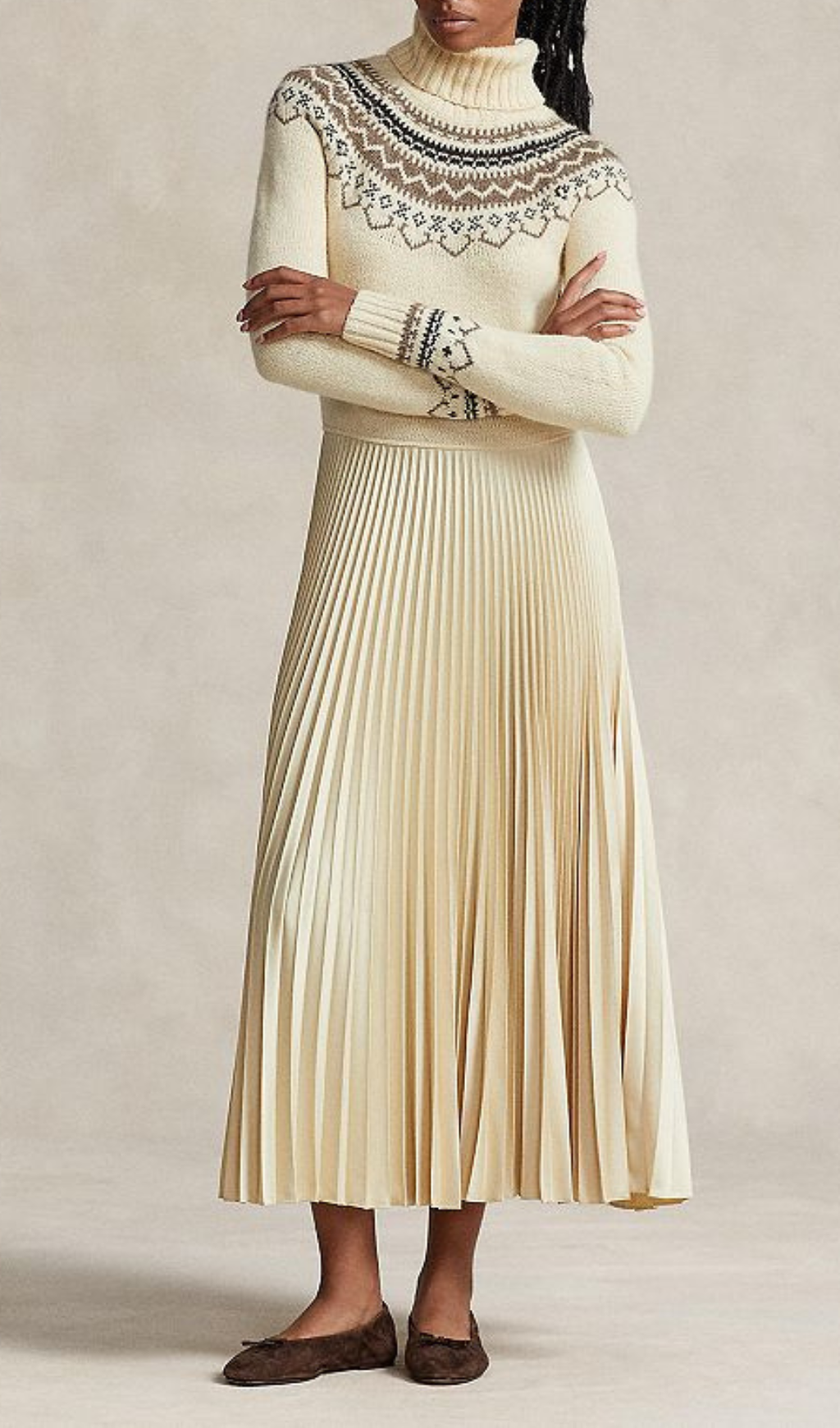 TURTLENECK PLEATED DRESS