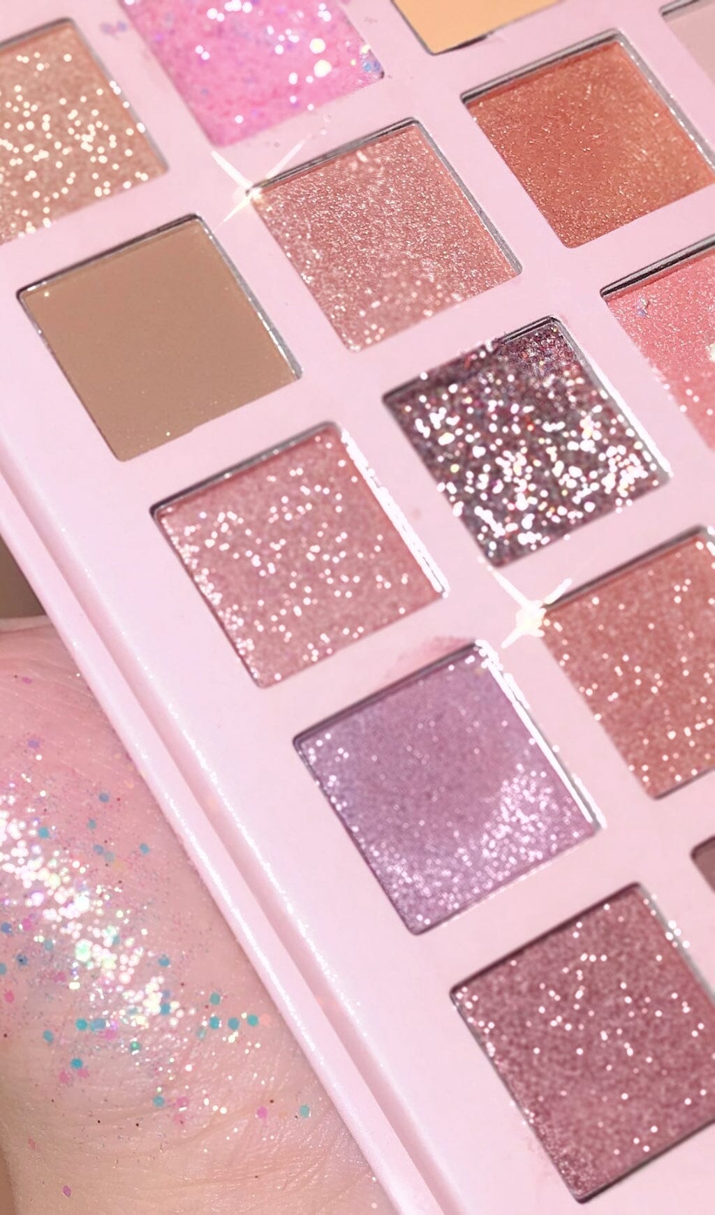 24 COLOR GLITTER PEARL EYESHADOW PALETTE