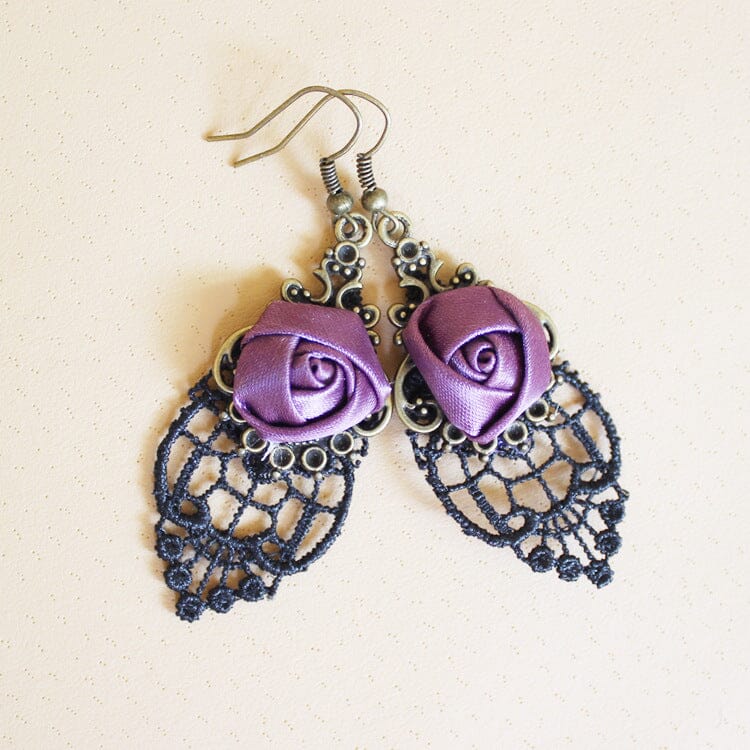 HOLLOW LACE ROSE EARRINGS