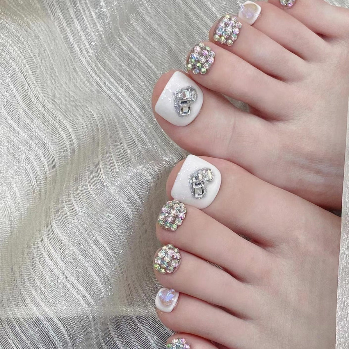 Silver Shimmer Toe Press-on Nails