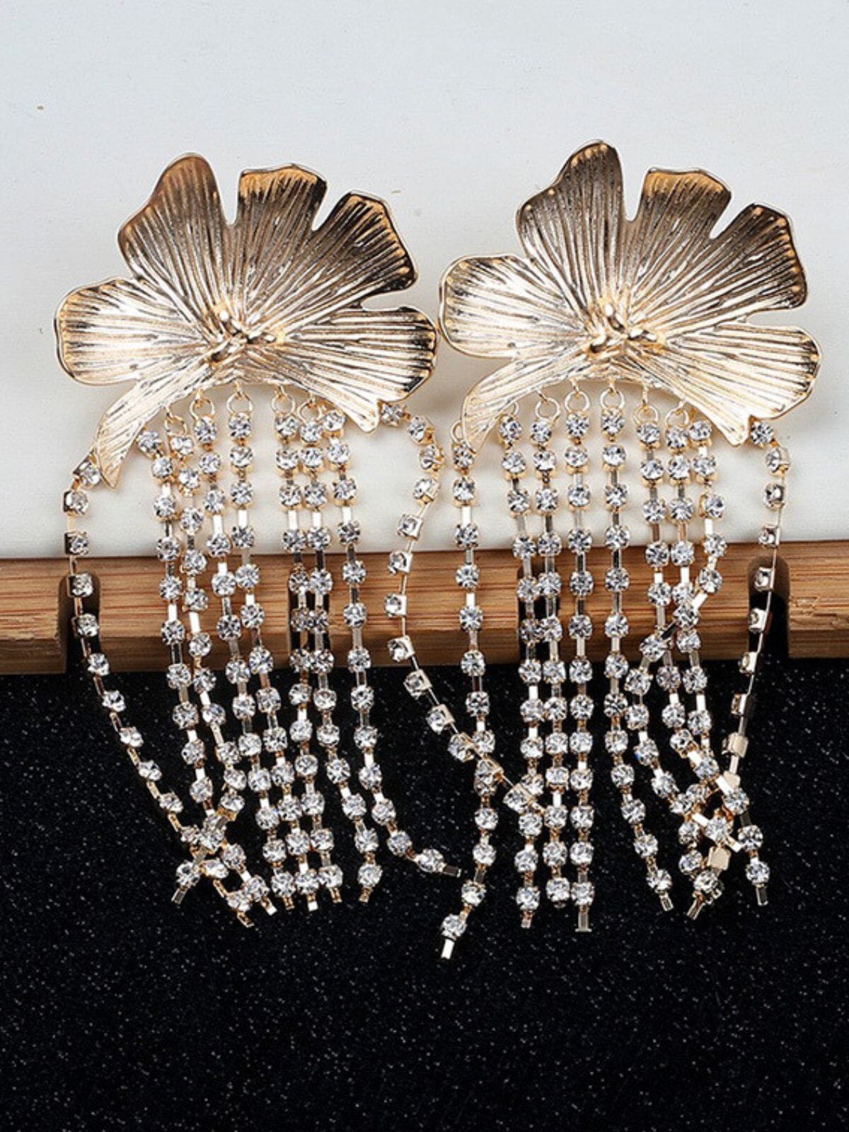 FLOWER CRYSTAL FRINGE EARRINGS