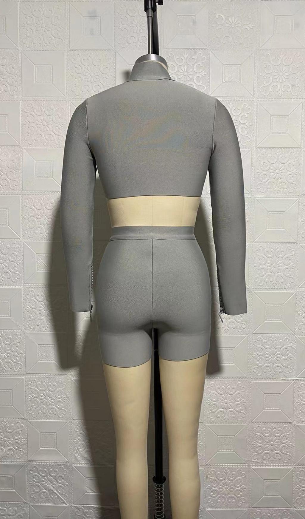 SPORT TWO-PIECE SET IN GREY