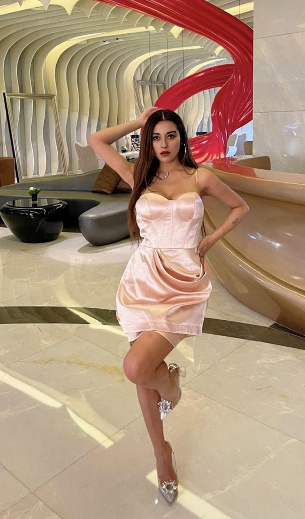 DRAPED STRAPLESS MINI DRESS IN PALE PINK