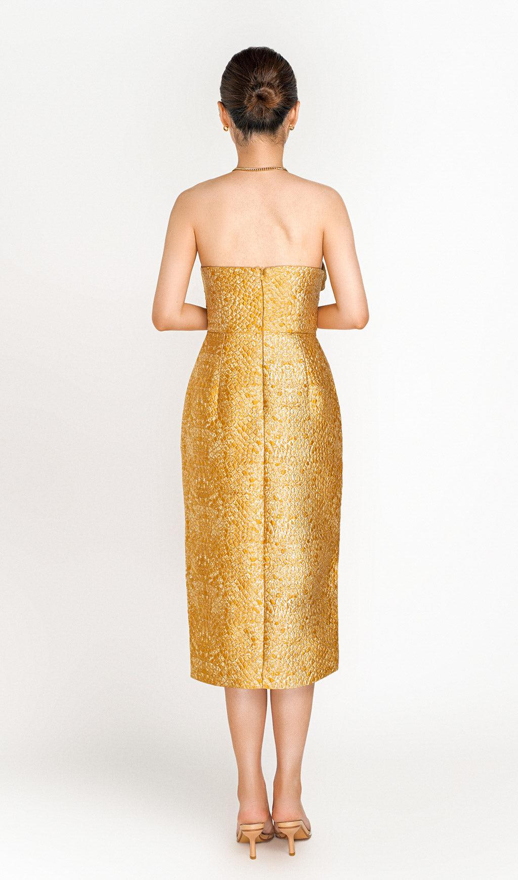 STRAPLESS SPLIT MIDI DRESS IN GOLD