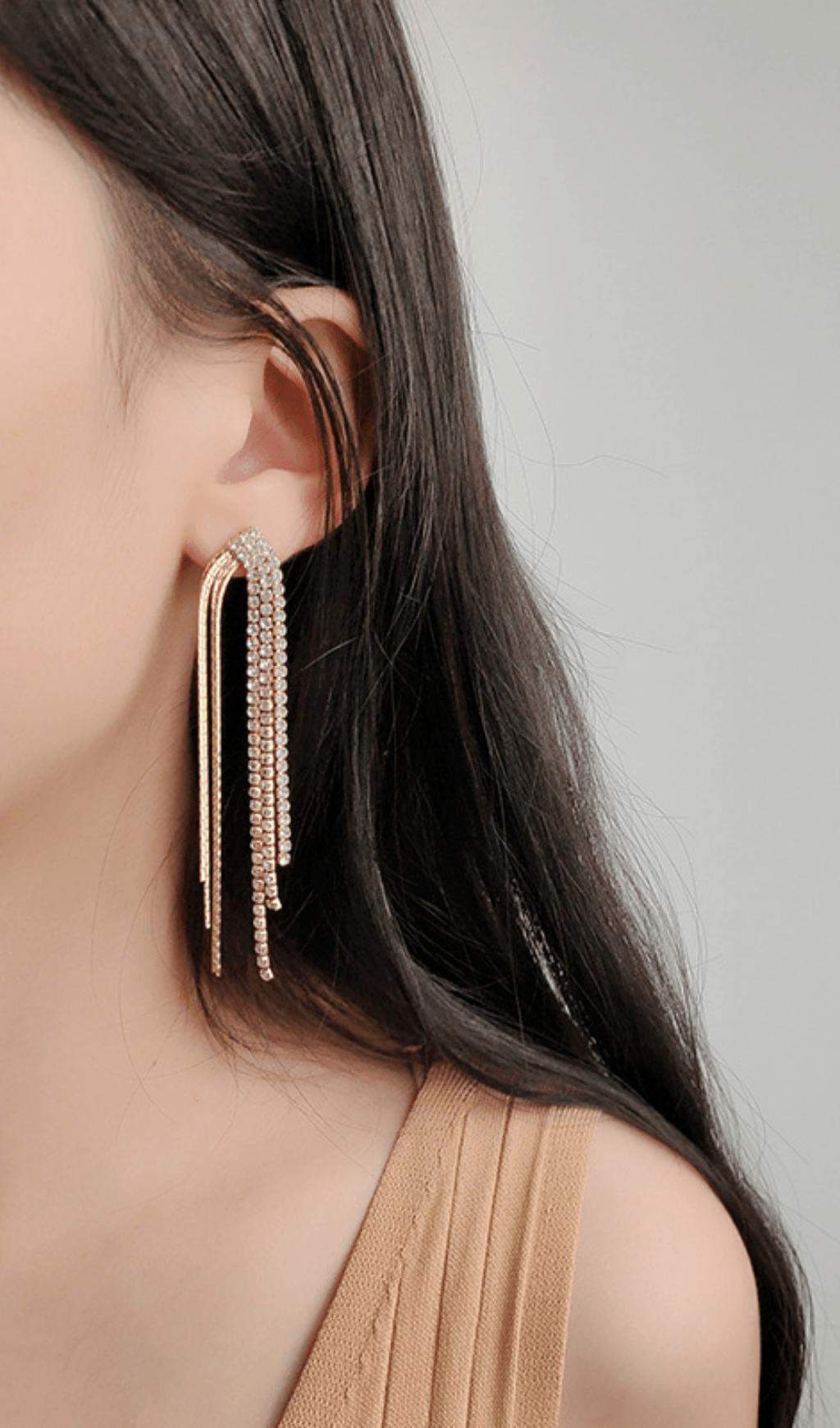 U-shaped long tassel earrings