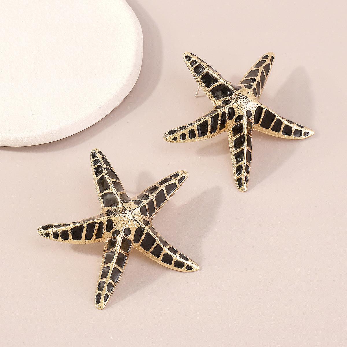 STARFISH EARRINGS IN BLACK