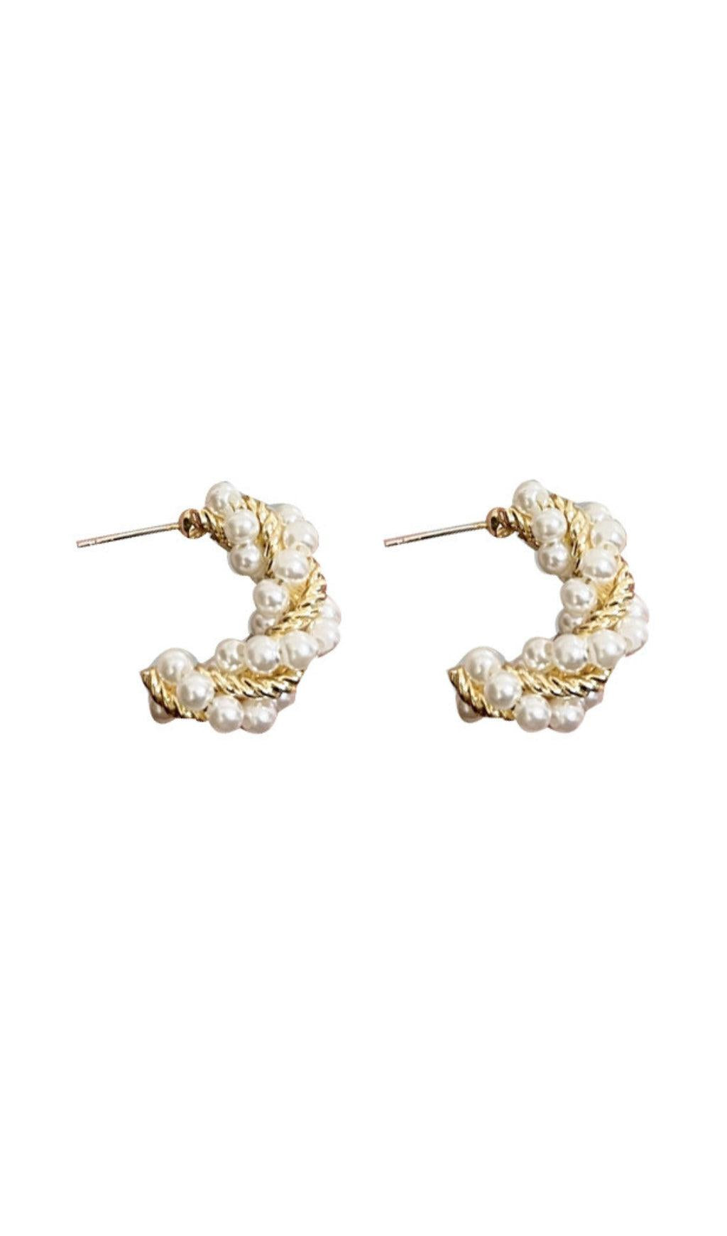 LIGHT LUXURY C-SHAPED PEARL EARRINGS