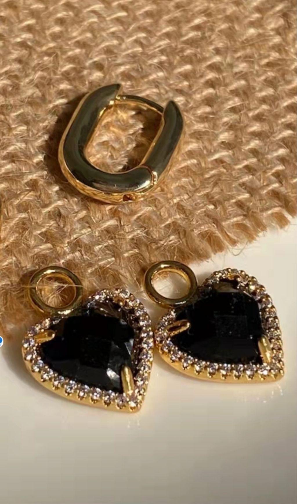 VINTAGE HEART SHAPED EARRINGS