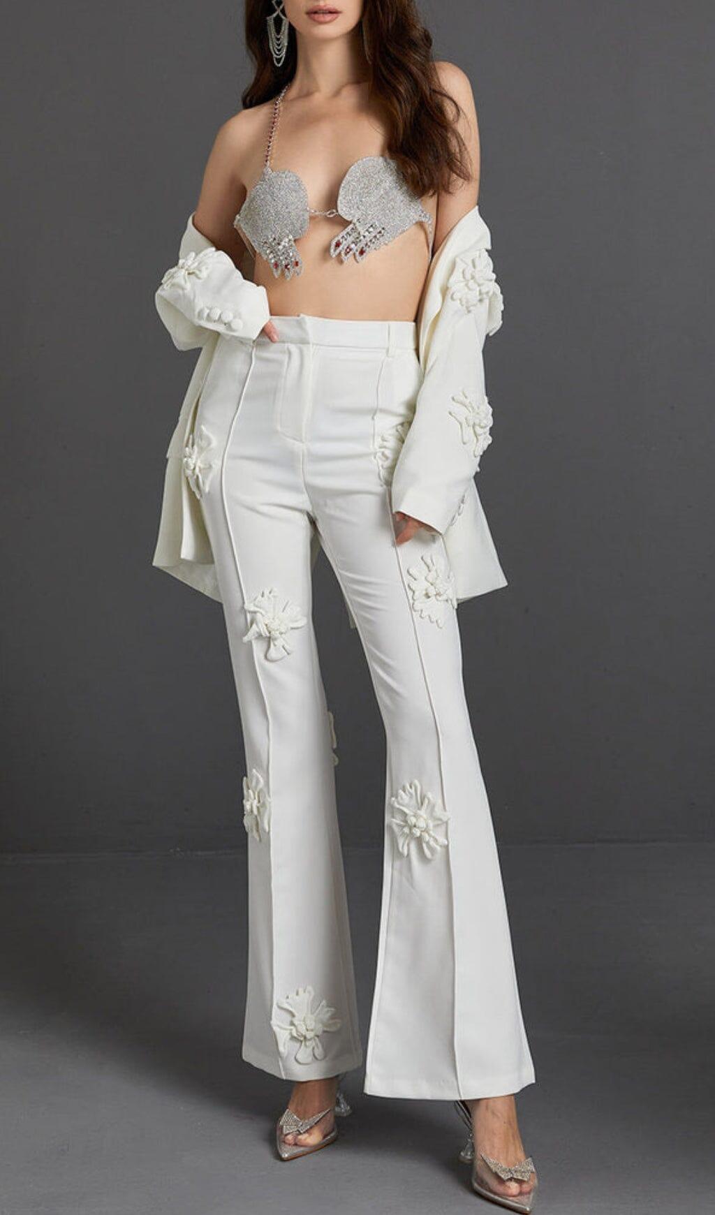 STEREO FLOWER MID-RISE JEANS IN WHITE