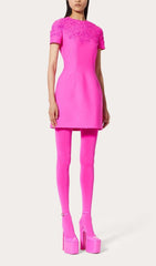 EMBROIDERED WAIST-TIGHTENING MINI DRESS IN PINK