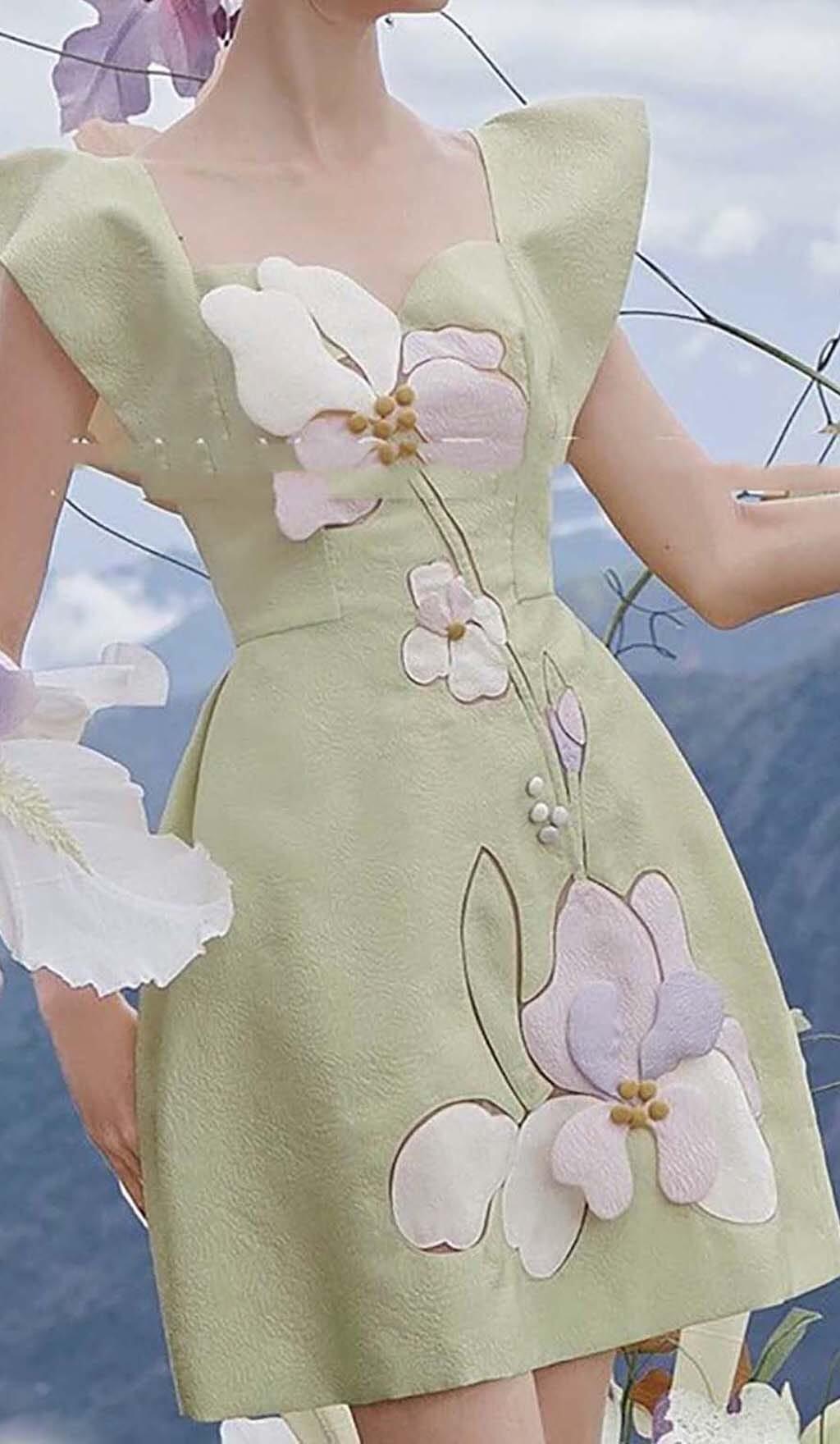 3D FLOWER BUTTERFLY SLEEVE MINI DRESS IN MINT