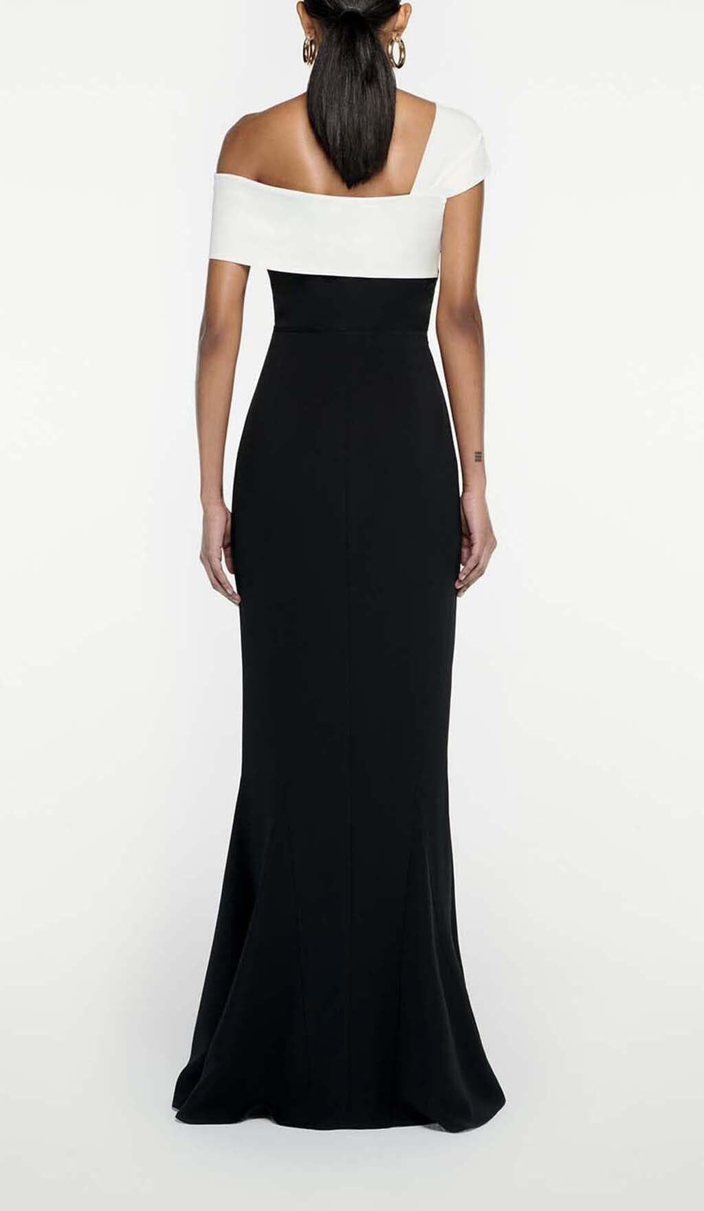 ASYMMETRIC OFF-THE-SHOULDER MAXI DRESS IN BLACK