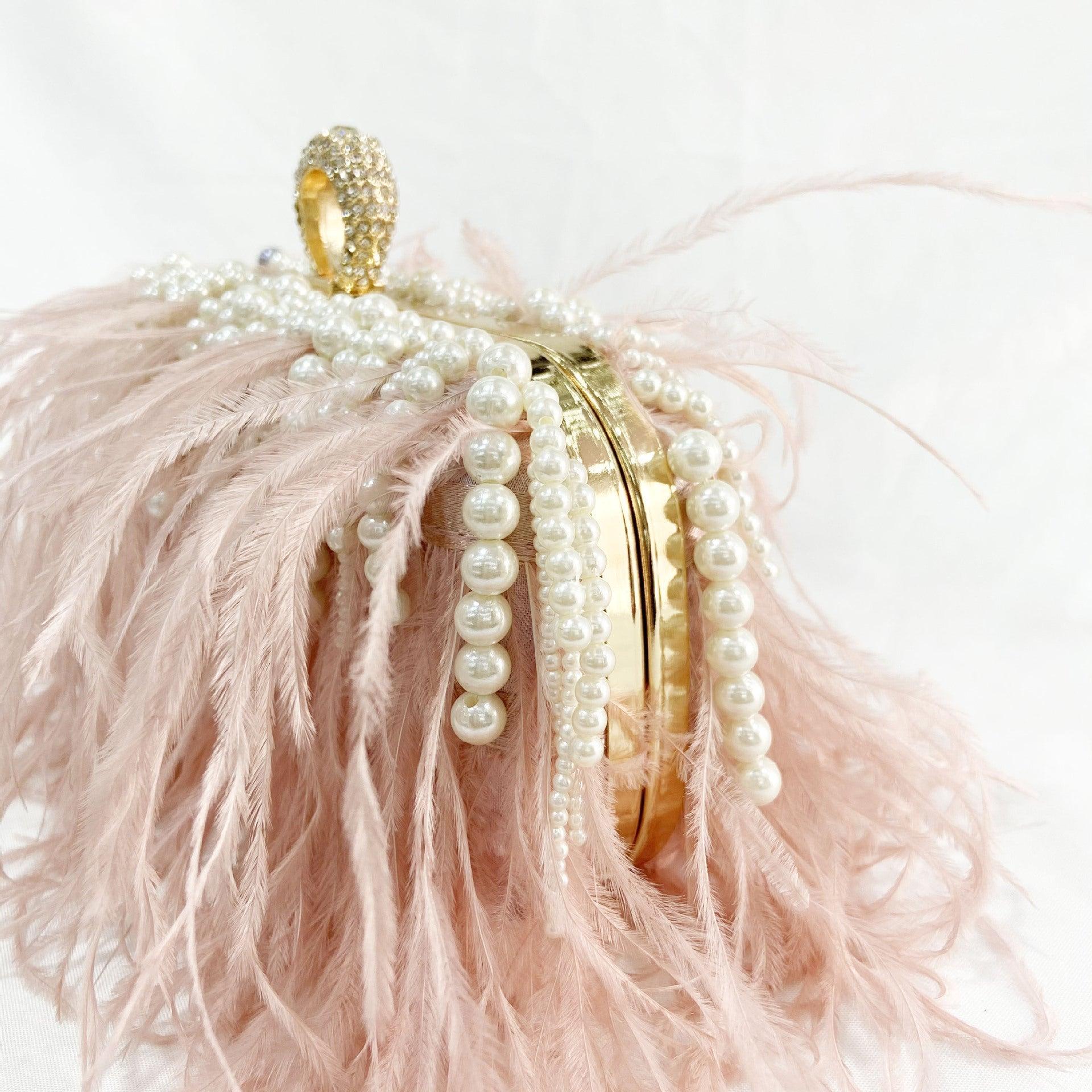 FEATHER PEARL CHAIN CLUTCH