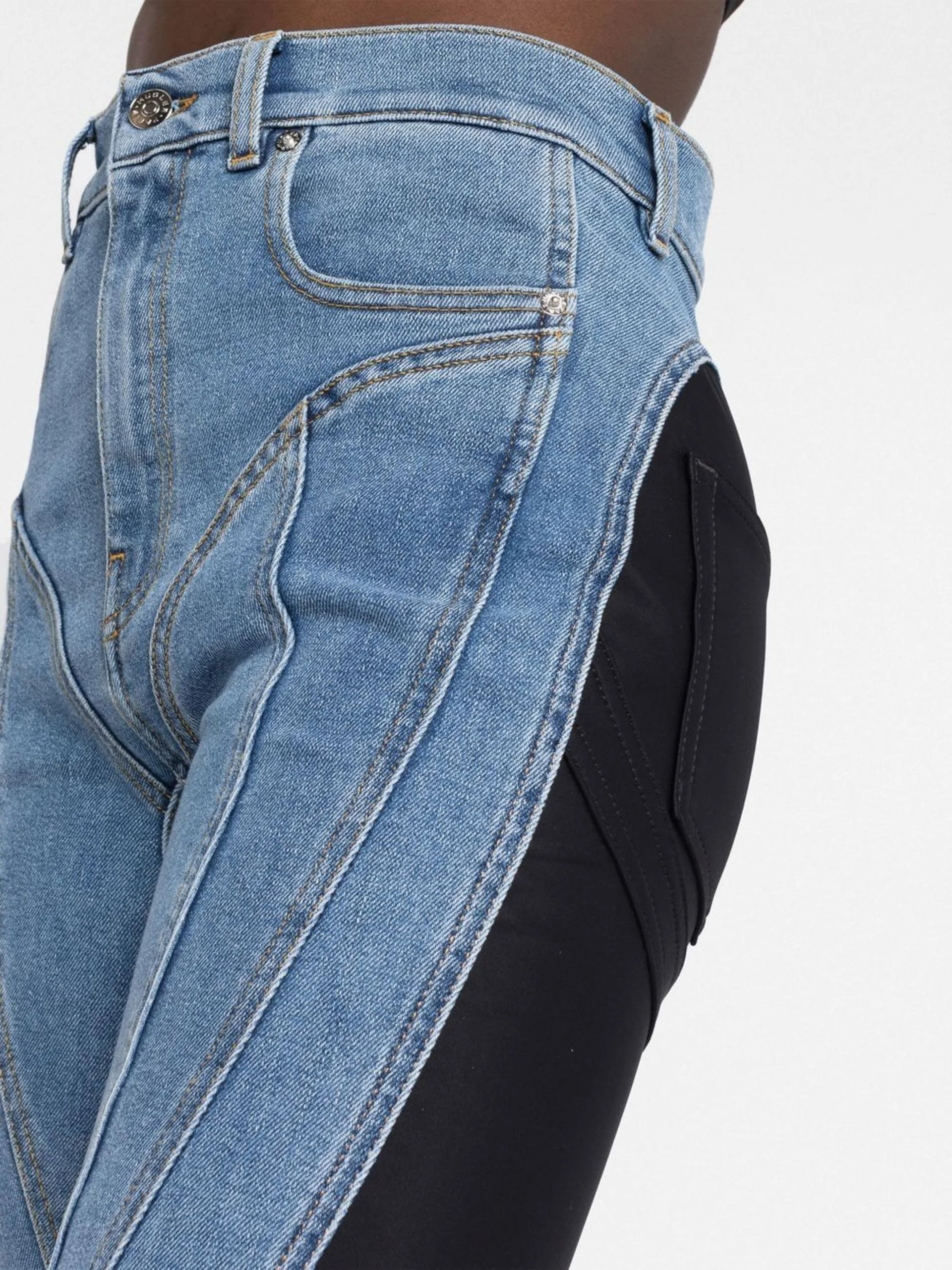 TWIST-PANELLED HIGH-WAIST JEANS