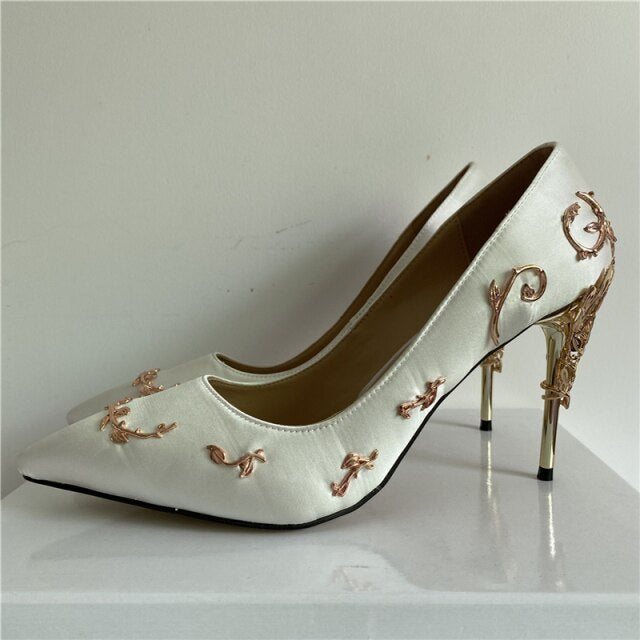 Flower Vine Leaf Heel Pumps